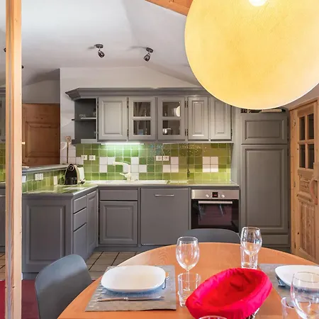 Апартаменты Avec Sauna Et Balcons A 1850, Proche Pistes, Pour 4 Personnes - Fr-1-564-94 *
